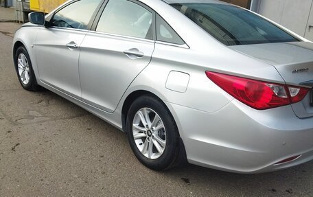Hyundai Sonata VI, 2011 год, 1 050 000 рублей, 9 фотография