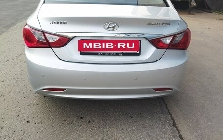 Hyundai Sonata VI, 2011 год, 1 050 000 рублей, 10 фотография