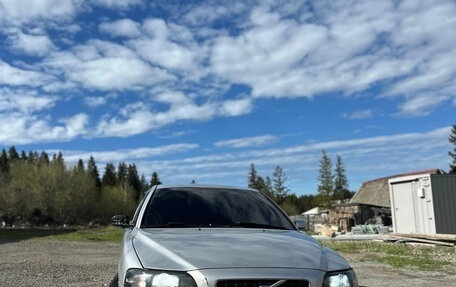 Volvo S60 III, 2003 год, 330 000 рублей, 1 фотография