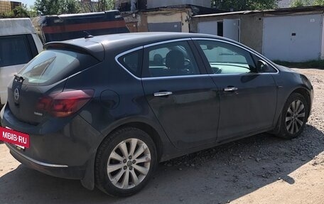 Opel Astra J, 2013 год, 700 000 рублей, 5 фотография