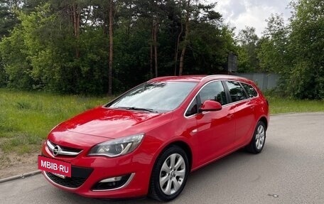 Opel Astra J, 2014 год, 870 000 рублей, 10 фотография