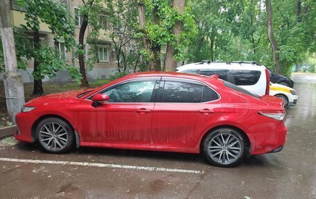 Toyota Camry, 2021 год, 3 600 000 рублей, 4 фотография