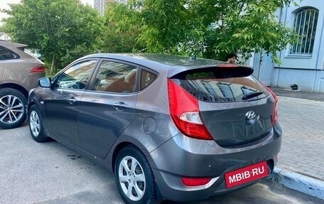 Hyundai Solaris II рестайлинг, 2011 год, 620 000 рублей, 4 фотография