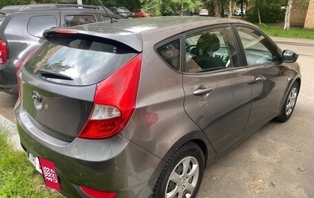 Hyundai Solaris II рестайлинг, 2011 год, 620 000 рублей, 8 фотография