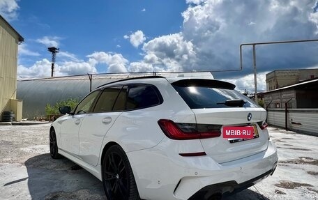 BMW 3 серия, 2019 год, 4 300 000 рублей, 2 фотография