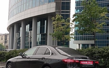 Mercedes-Benz E-Класс, 2021 год, 3 100 000 рублей, 4 фотография