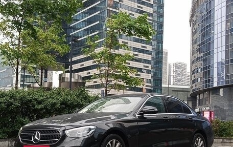 Mercedes-Benz E-Класс, 2021 год, 3 100 000 рублей, 5 фотография