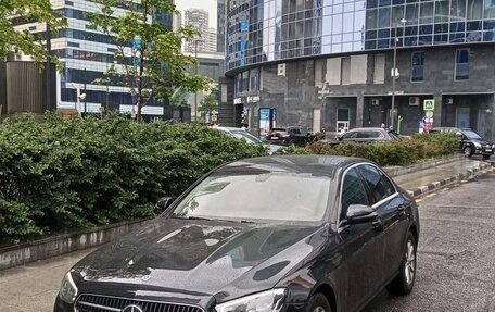 Mercedes-Benz E-Класс, 2021 год, 3 100 000 рублей, 2 фотография