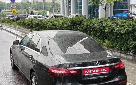Mercedes-Benz E-Класс, 2021 год, 3 100 000 рублей, 3 фотография