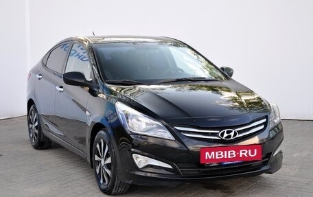 Hyundai Solaris II рестайлинг, 2015 год, 1 049 000 рублей, 3 фотография