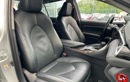 Toyota Camry, 2018 год, 2 890 000 рублей, 12 фотография