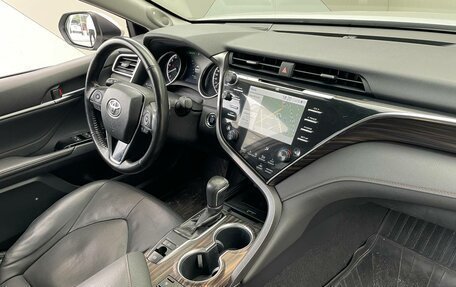 Toyota Camry, 2018 год, 2 890 000 рублей, 11 фотография