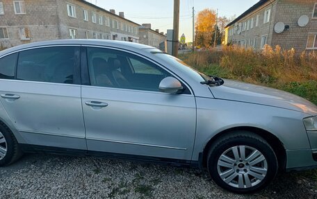 Volkswagen Passat B6, 2006 год, 650 000 рублей, 2 фотография