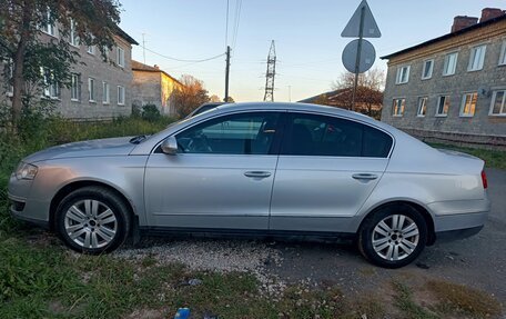 Volkswagen Passat B6, 2006 год, 650 000 рублей, 3 фотография