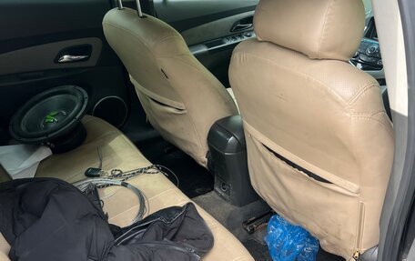 Chevrolet Cruze II, 2010 год, 300 000 рублей, 3 фотография