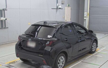 Toyota Yaris, 2021 год, 651 000 рублей, 4 фотография