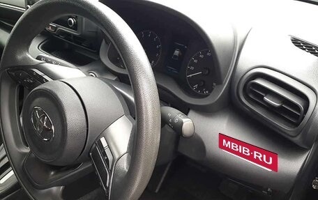 Toyota Yaris, 2021 год, 651 000 рублей, 8 фотография