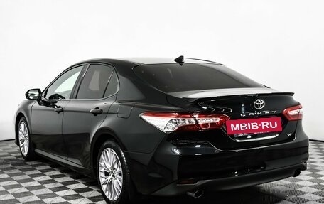 Toyota Camry, 2018 год, 2 673 440 рублей, 7 фотография