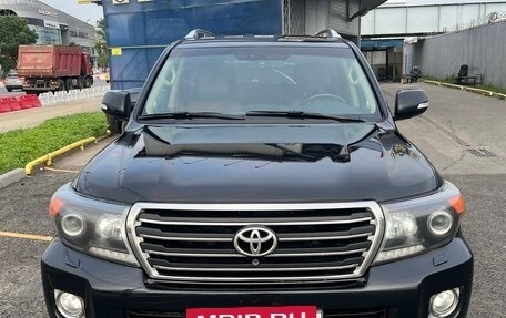 Toyota Land Cruiser 200, 2015 год, 4 999 500 рублей, 2 фотография