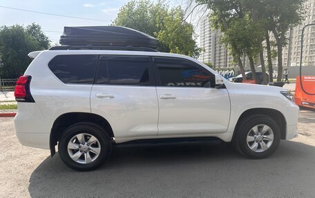 Toyota Land Cruiser Prado 150 рестайлинг 2, 2019 год, 4 500 000 рублей, 7 фотография