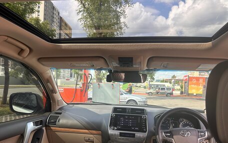 Toyota Land Cruiser Prado 150 рестайлинг 2, 2019 год, 4 500 000 рублей, 11 фотография