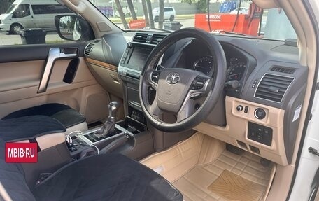Toyota Land Cruiser Prado 150 рестайлинг 2, 2019 год, 4 500 000 рублей, 12 фотография