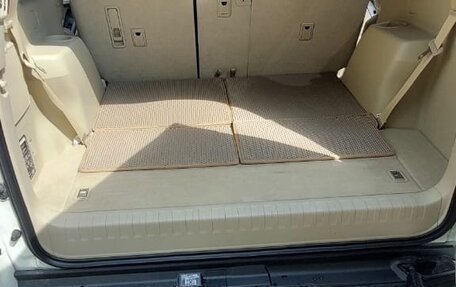 Toyota Land Cruiser Prado 150 рестайлинг 2, 2019 год, 4 500 000 рублей, 22 фотография
