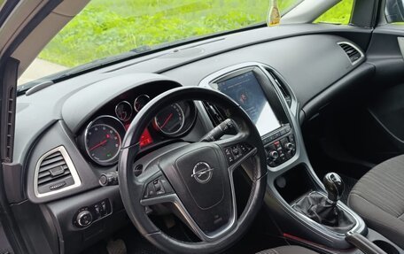 Opel Astra J, 2011 год, 700 000 рублей, 9 фотография
