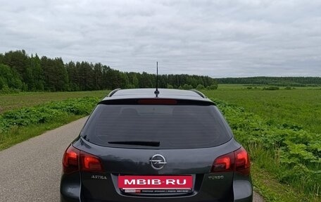 Opel Astra J, 2011 год, 700 000 рублей, 6 фотография