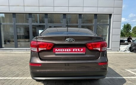 KIA Rio III рестайлинг, 2016 год, 1 000 000 рублей, 21 фотография