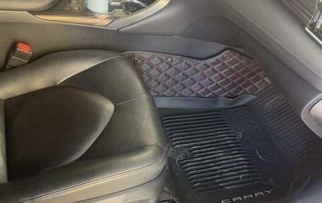 Toyota Camry, 2019 год, 3 500 000 рублей, 4 фотография