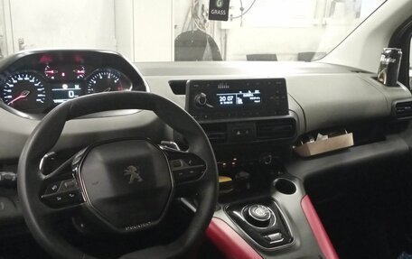 Peugeot Rifter I, 2019 год, 1 499 000 рублей, 5 фотография