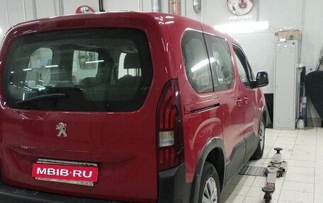 Peugeot Rifter I, 2019 год, 1 499 000 рублей, 3 фотография