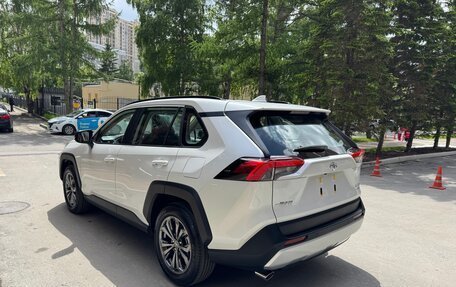 Toyota RAV4, 2025 год, 3 750 000 рублей, 4 фотография