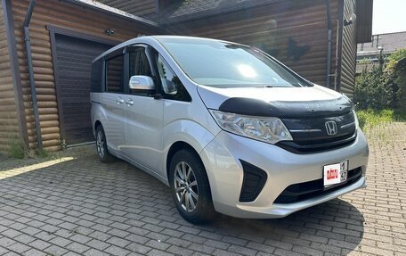 Honda Stepwgn IV, 2019 год, 2 099 000 рублей, 3 фотография