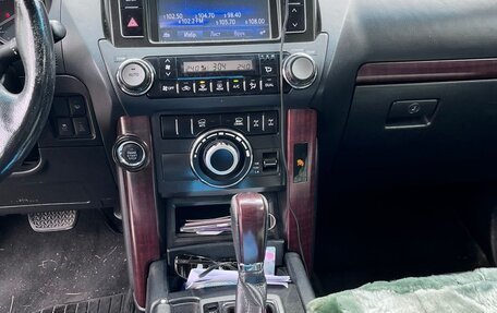 Toyota Land Cruiser Prado 150 рестайлинг 2, 2016 год, 3 500 000 рублей, 6 фотография