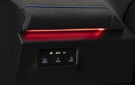 Volkswagen Tiguan, 2024 год, 4 750 000 рублей, 20 фотография
