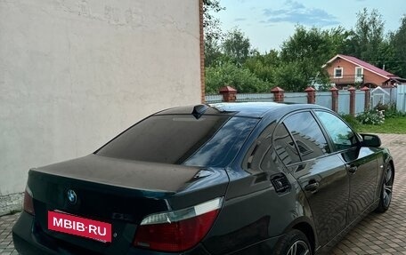 BMW 5 серия, 2004 год, 750 000 рублей, 3 фотография