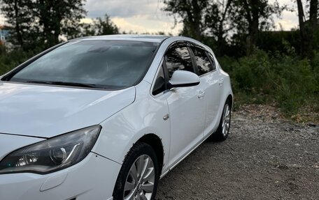 Opel Astra J, 2011 год, 520 000 рублей, 6 фотография
