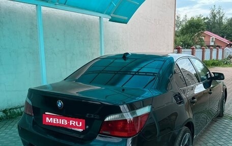 BMW 5 серия, 2004 год, 750 000 рублей, 10 фотография