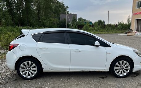 Opel Astra J, 2011 год, 520 000 рублей, 11 фотография