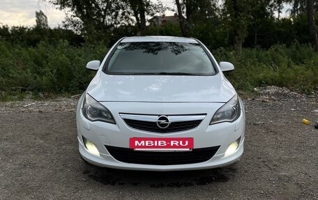 Opel Astra J, 2011 год, 520 000 рублей, 4 фотография