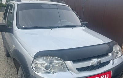 Chevrolet Niva I рестайлинг, 2011 год, 650 000 рублей, 1 фотография