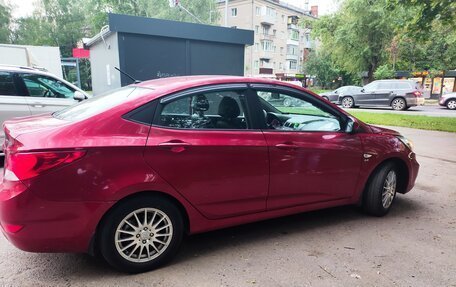 Hyundai Solaris II рестайлинг, 2013 год, 1 050 000 рублей, 8 фотография