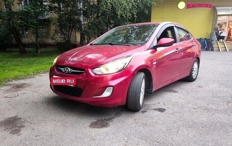 Hyundai Solaris II рестайлинг, 2013 год, 1 050 000 рублей, 4 фотография