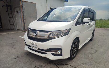 Honda Stepwgn IV, 2016 год, 1 900 000 рублей, 3 фотография