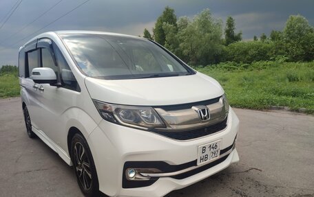 Honda Stepwgn IV, 2016 год, 1 900 000 рублей, 2 фотография