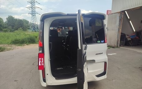 Honda Stepwgn IV, 2016 год, 1 900 000 рублей, 20 фотография