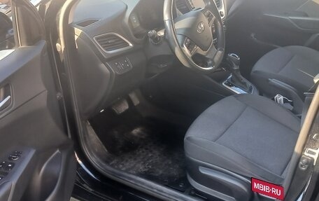 Hyundai Solaris II рестайлинг, 2018 год, 1 365 000 рублей, 10 фотография