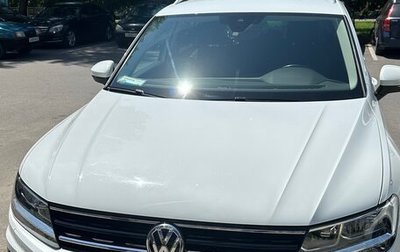Volkswagen Tiguan II, 2019 год, 2 500 000 рублей, 1 фотография